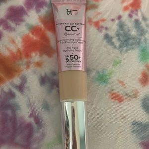 2️⃣4️⃣1️⃣ it CC+ “Fair” Foundation + Caliente Eyeshadow Palette BNWOT